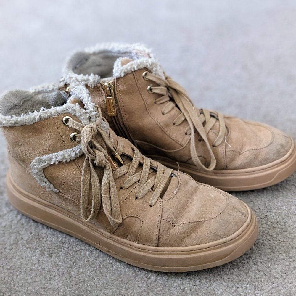 JLO Tan Shoes Size 7 1/2